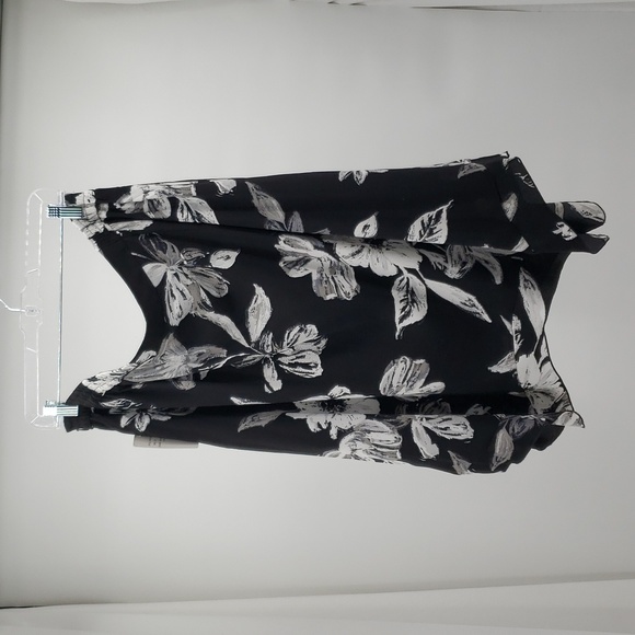 Zac & Rachel Woman Black White Floral Plus Size Curvy Size 2X - Picture 7 of 10